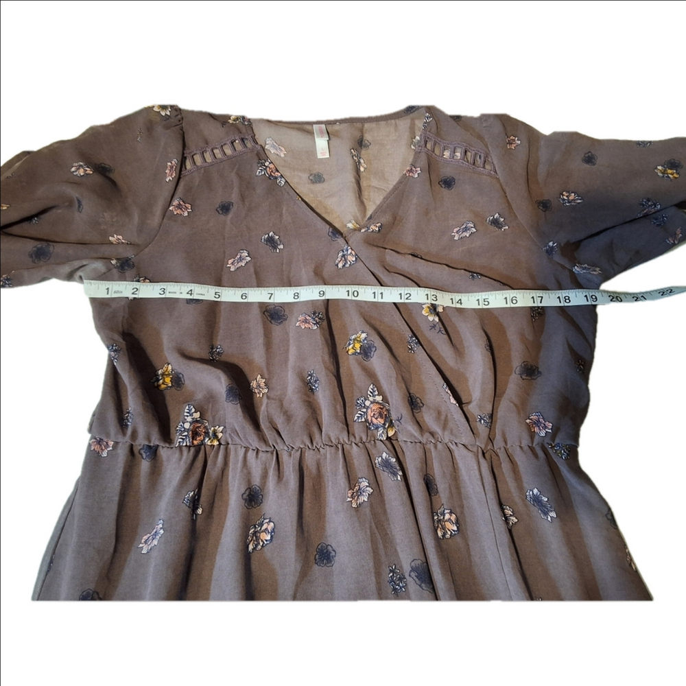Elegant Floral Maxi Dress: Perfect for Any Occasion with Its Beautiful Design - Picture 8 of 14